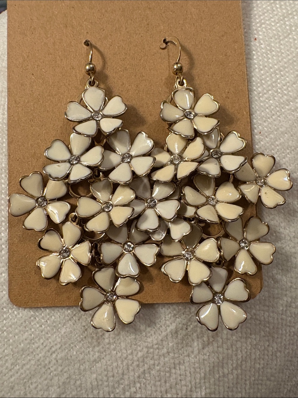 Vintage Dangle Cream Floral Cluster Drop Earrings - Women Jewelry